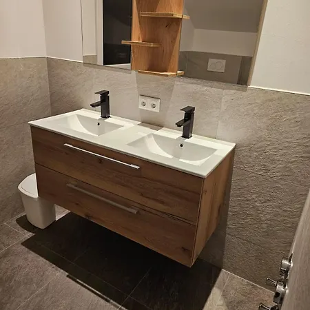 Altenmarkt Doenmez شقة التنماركت ام بوناغ