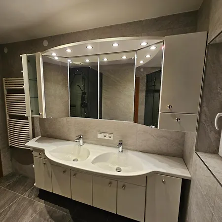 Altenmarkt Doenmez شقة التنماركت ام بوناغ